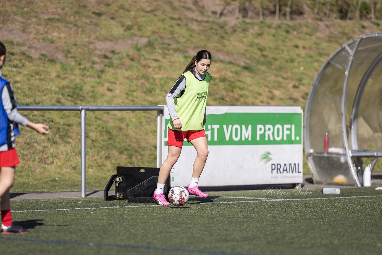 Bild 61 - wBJ Eimsbuettler TV - VfL Wolfsburg : Ergebnis: 1:3